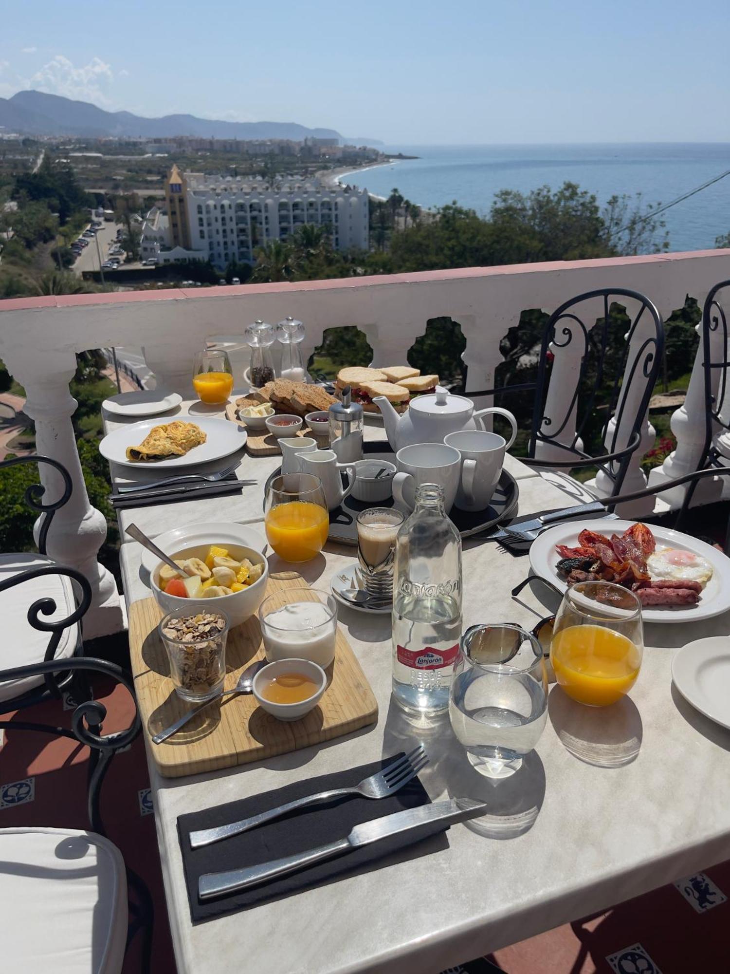 Hostal Avalon Nerja Kültér fotó